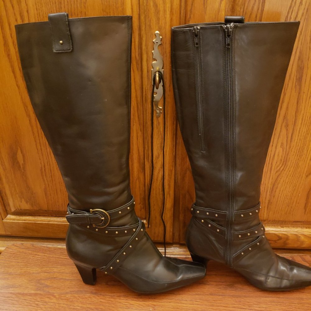 Women's Black Leather Boots - Picture 3 of 14